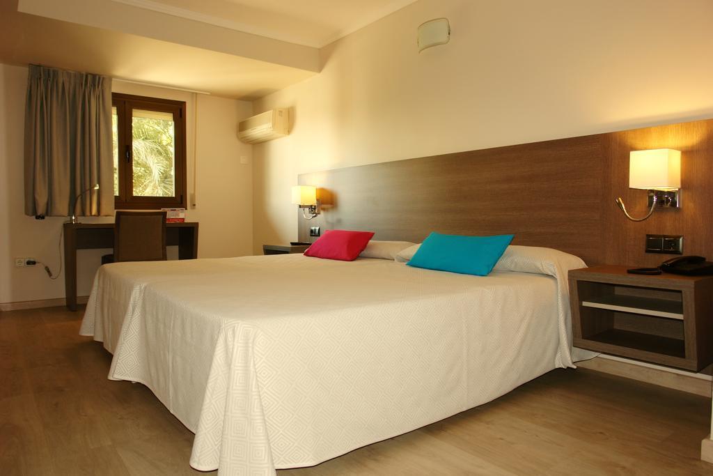 Hotel Avenida Plaza Alzira Δωμάτιο φωτογραφία