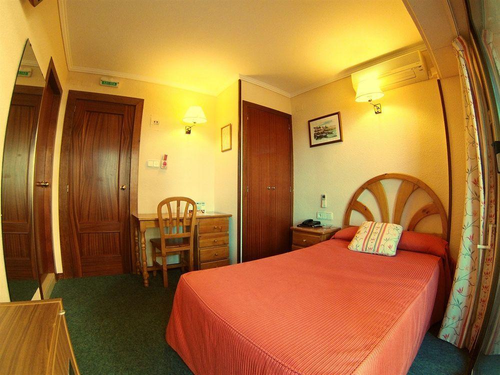 Hotel Avenida Plaza Alzira Εξωτερικό φωτογραφία