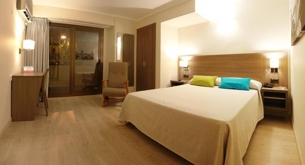 Hotel Avenida Plaza Alzira Εξωτερικό φωτογραφία