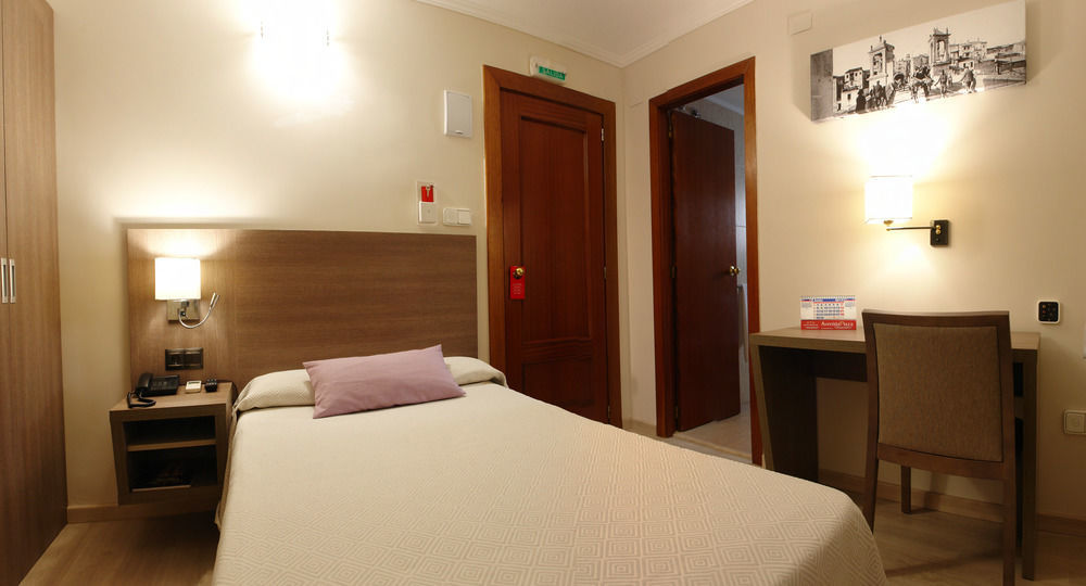 Hotel Avenida Plaza Alzira Εξωτερικό φωτογραφία